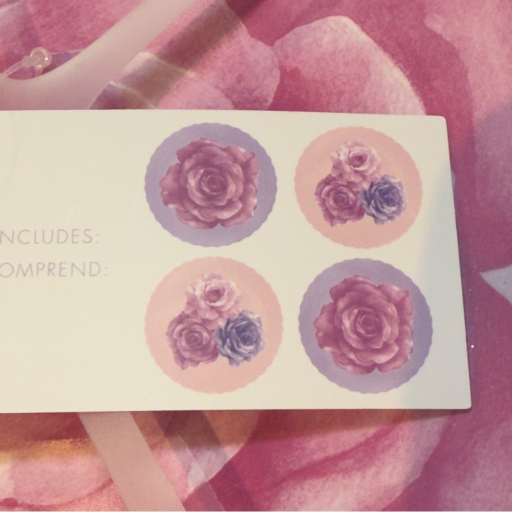 Jolie Fleur Set of 4 Roses 9” Melamine Luncheon Fluted Edge Plates Spring New - Picture 8 of 9